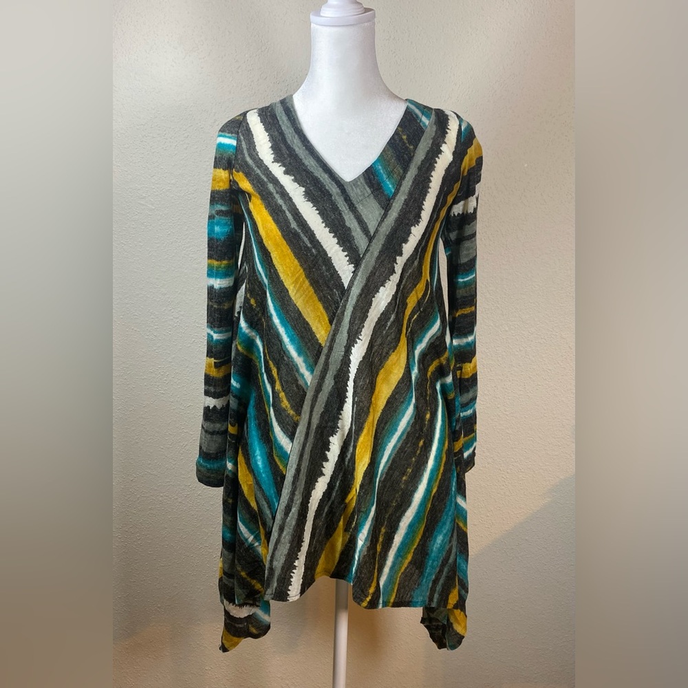 NWT Young Threads Tunic